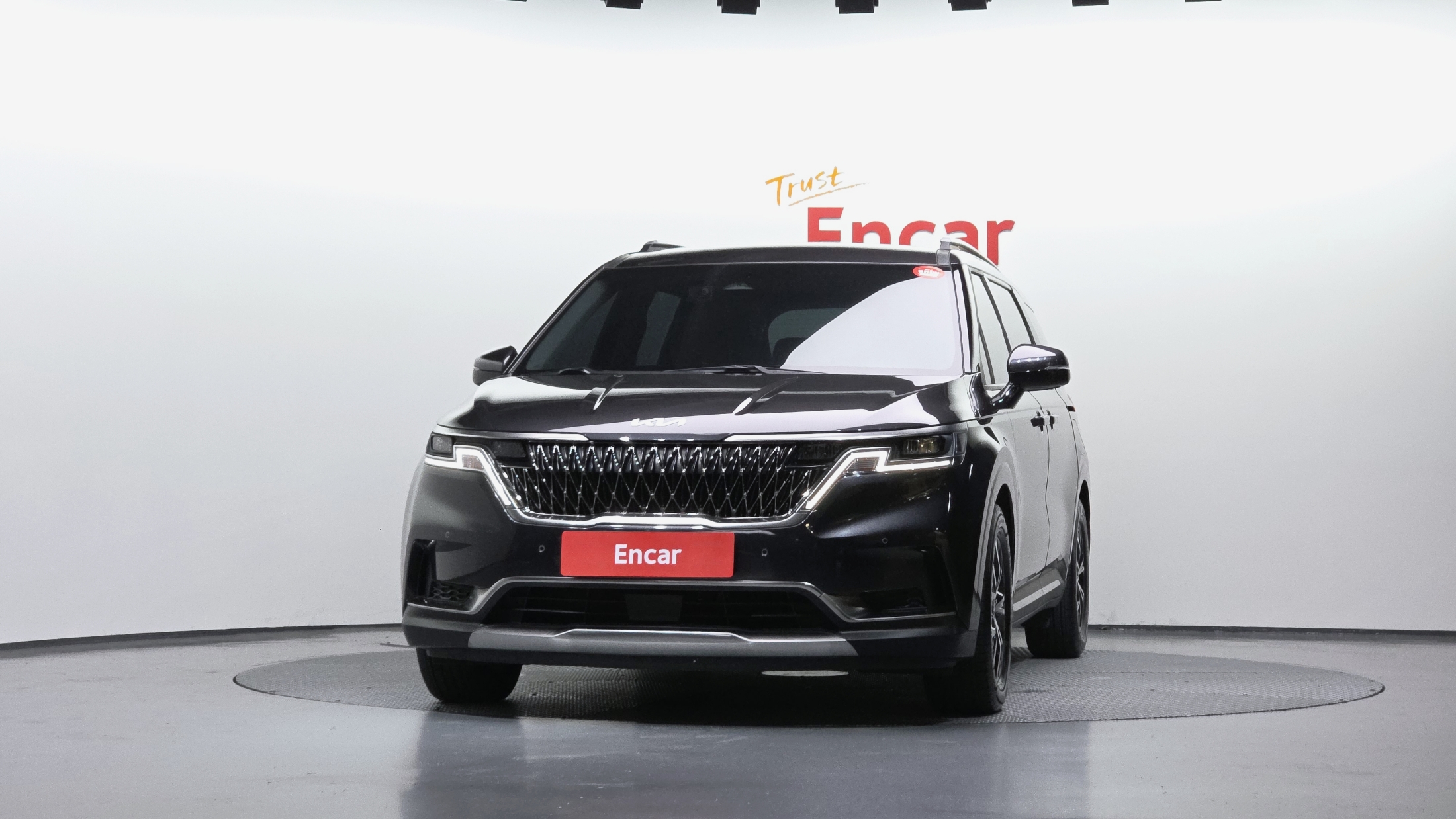 KIA CARNIVAL photo 3