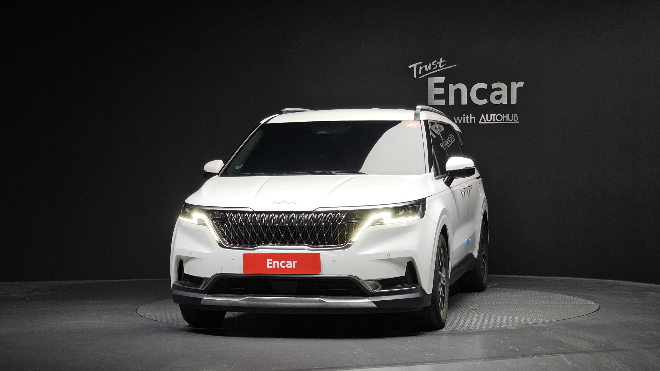 KIA CARNIVAL photo 3