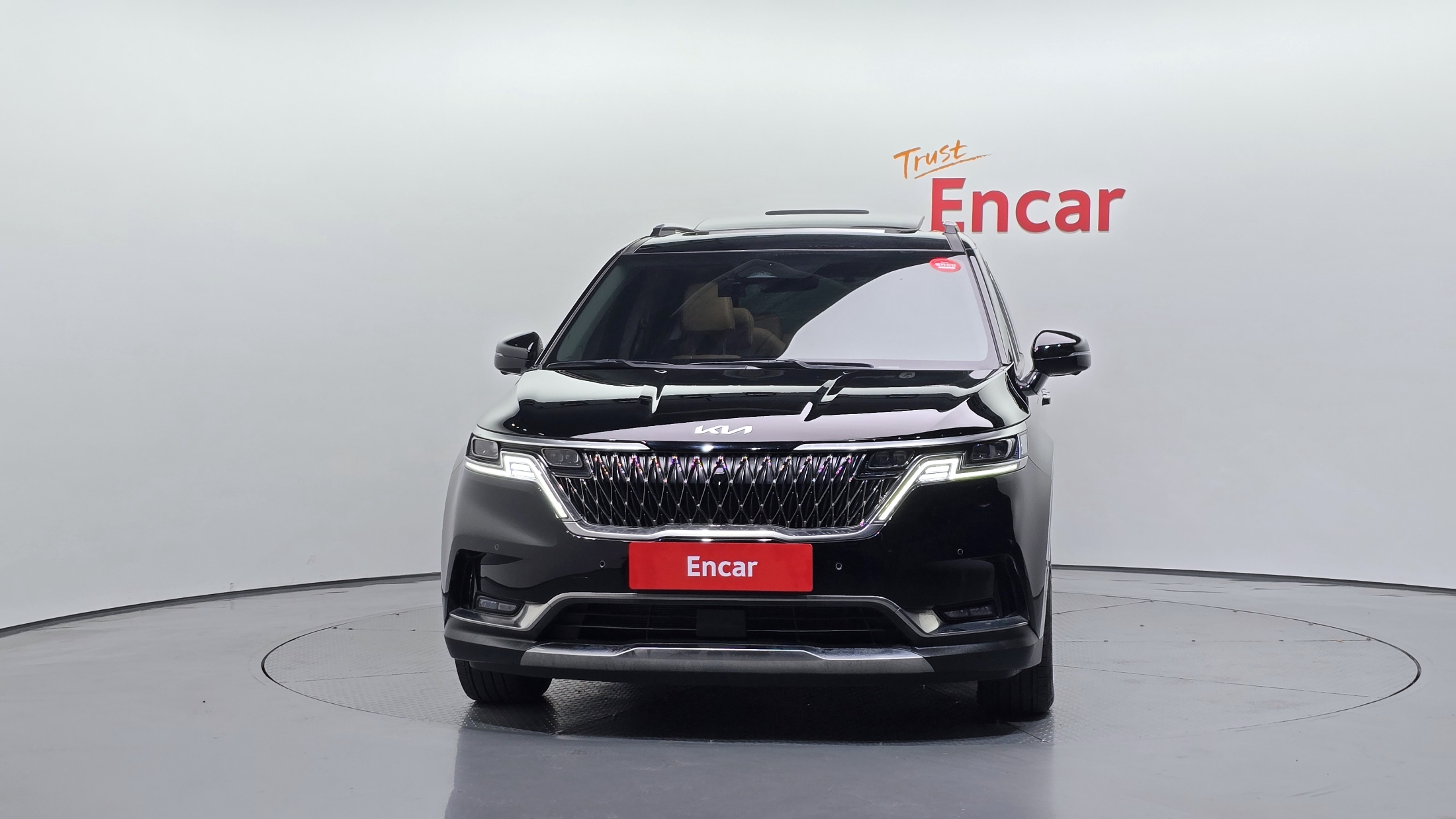 KIA CARNIVAL photo 3