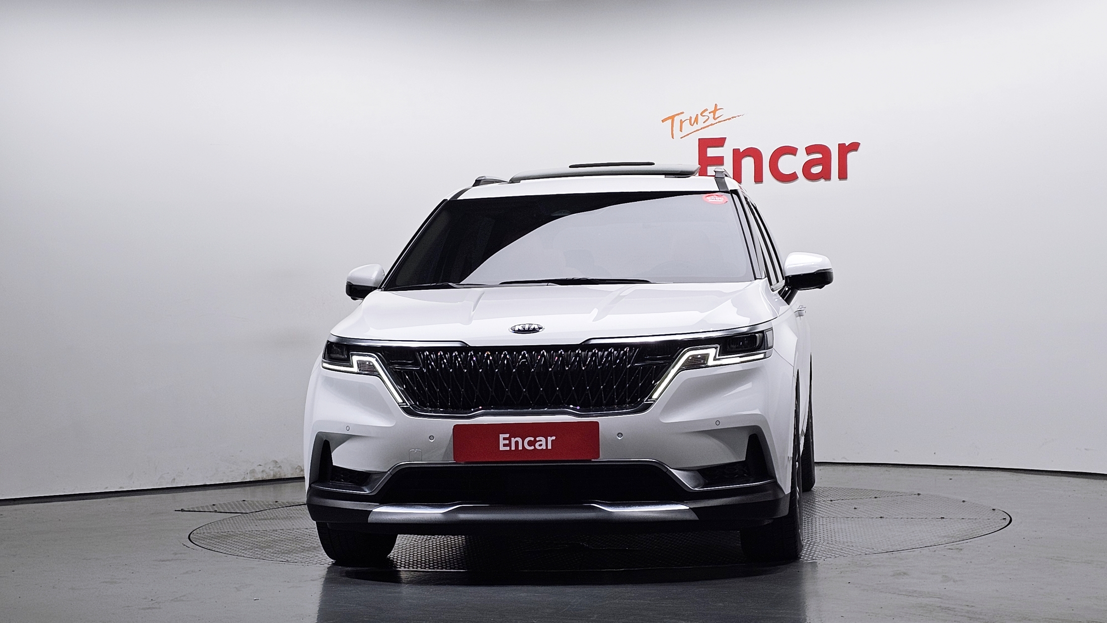 KIA CARNIVAL photo 2