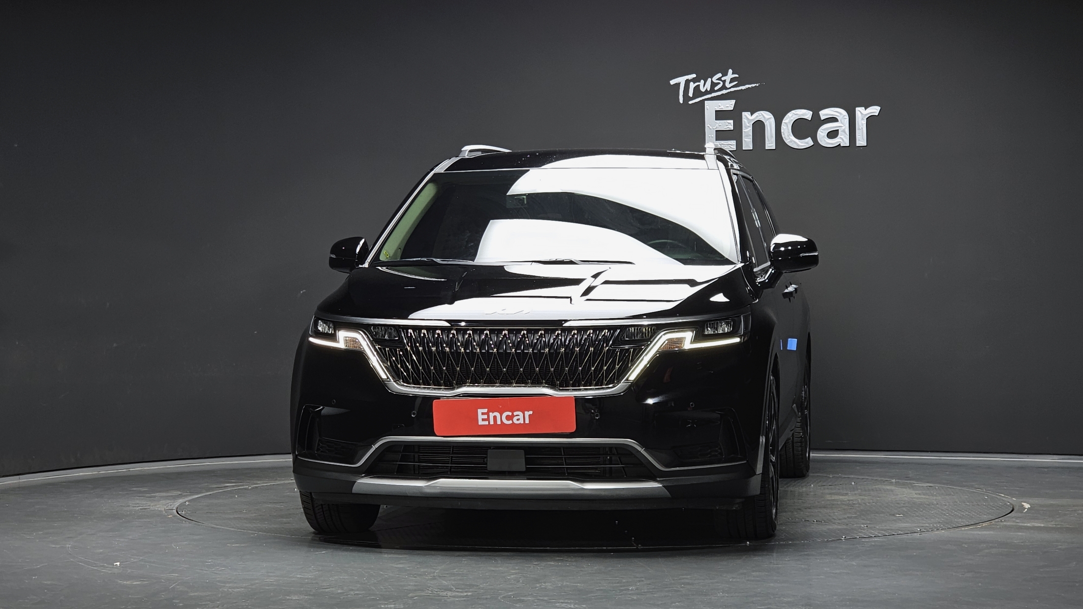 KIA CARNIVAL photo 3