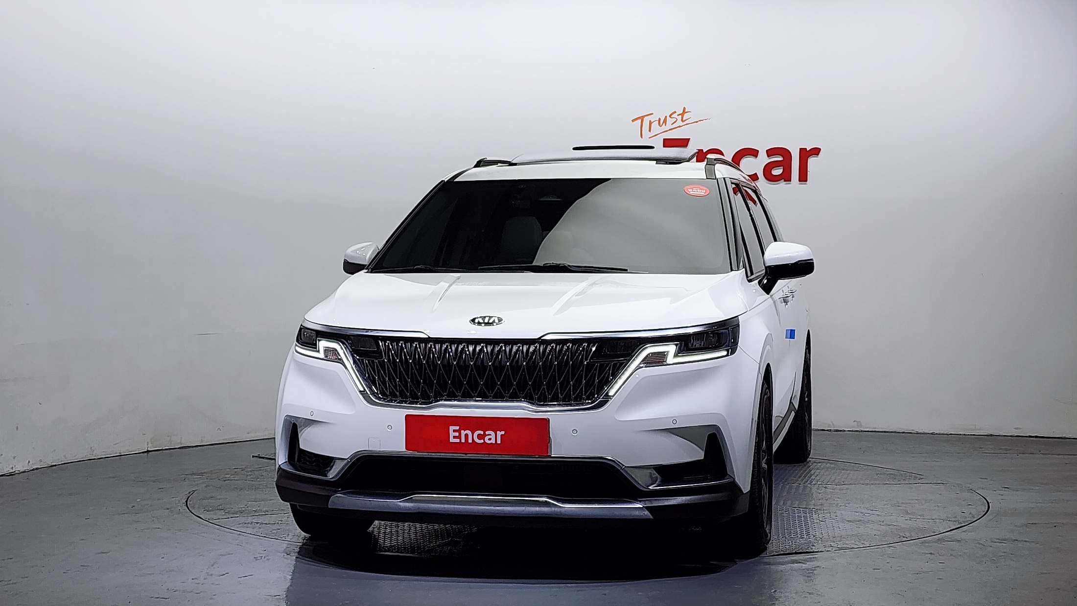 KIA CARNIVAL photo 3
