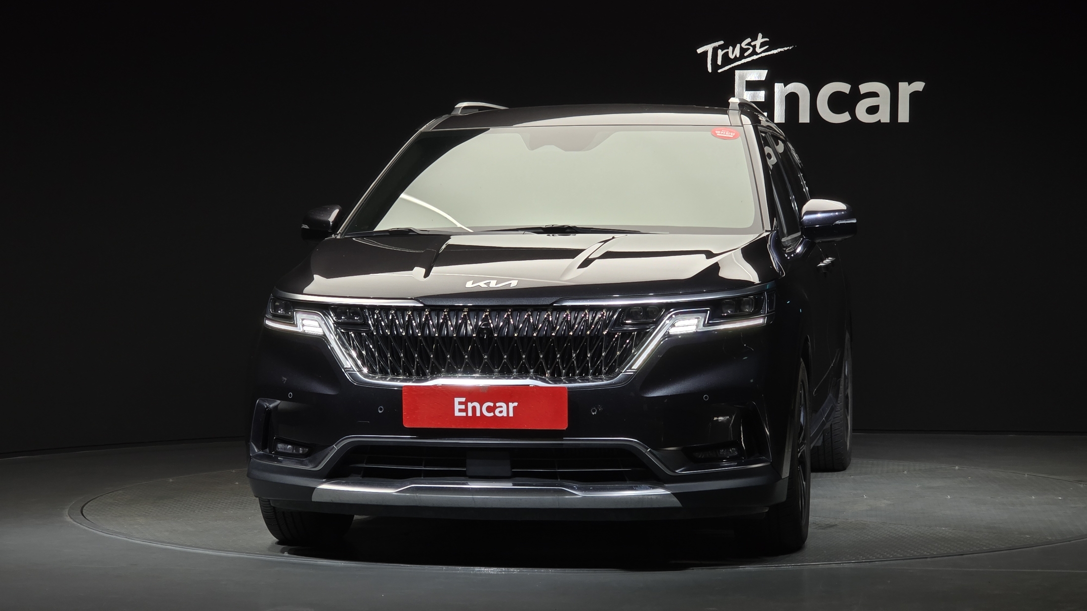 KIA CARNIVAL photo 3