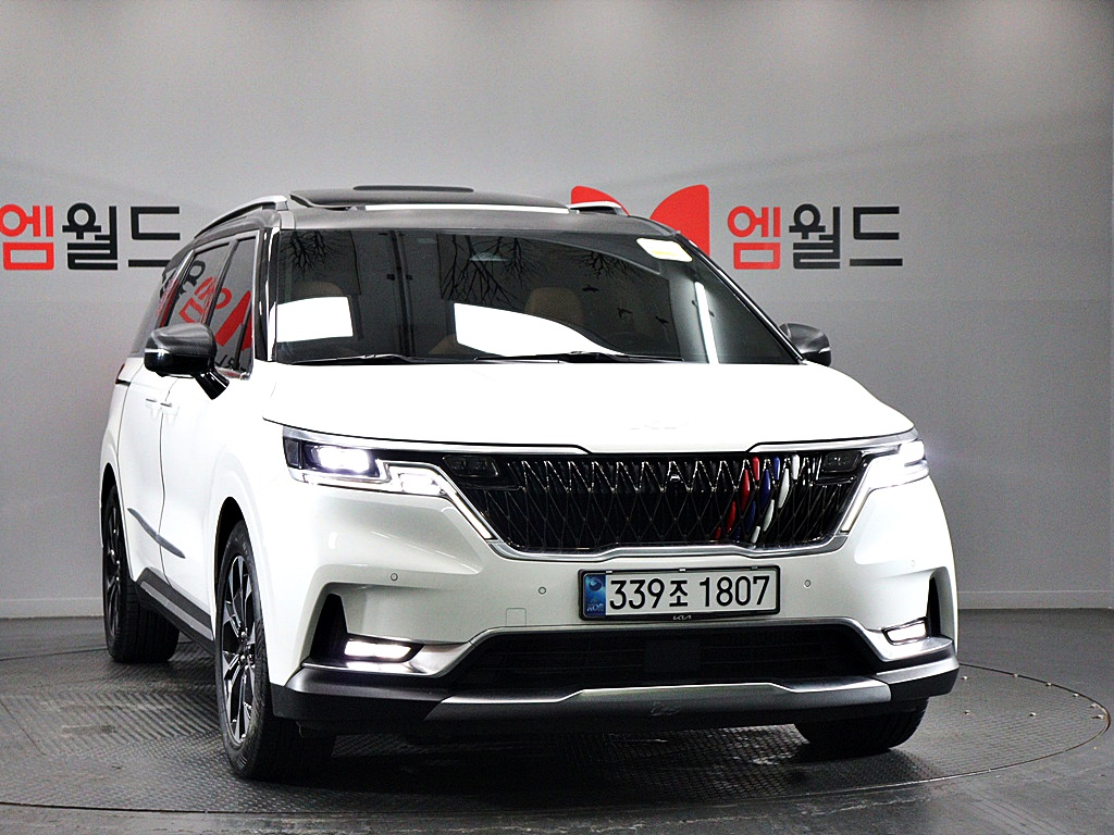 KIA CARNIVAL photo 2