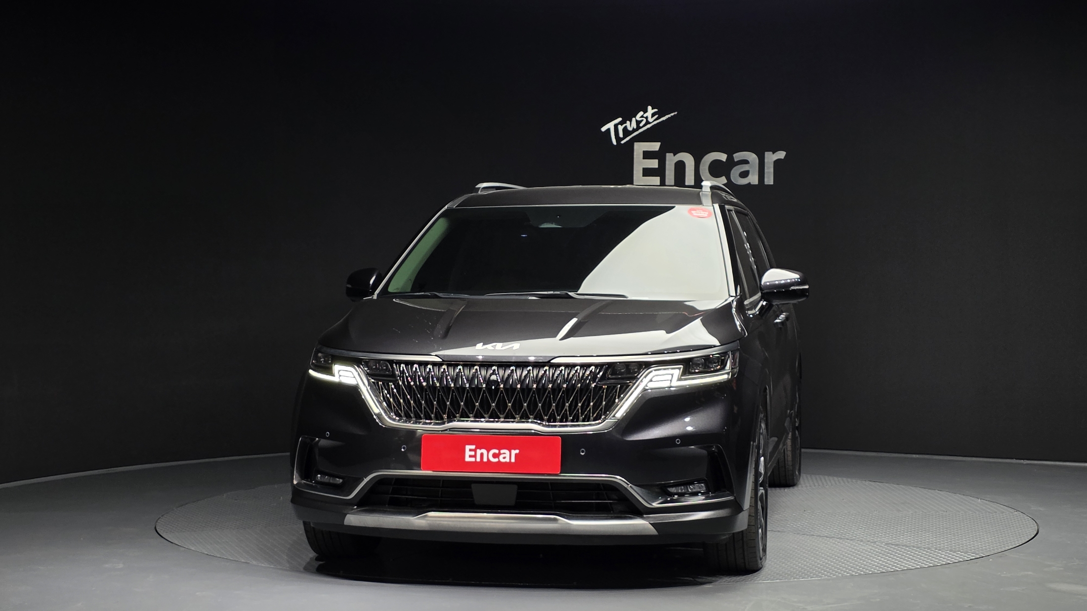 KIA CARNIVAL photo 3
