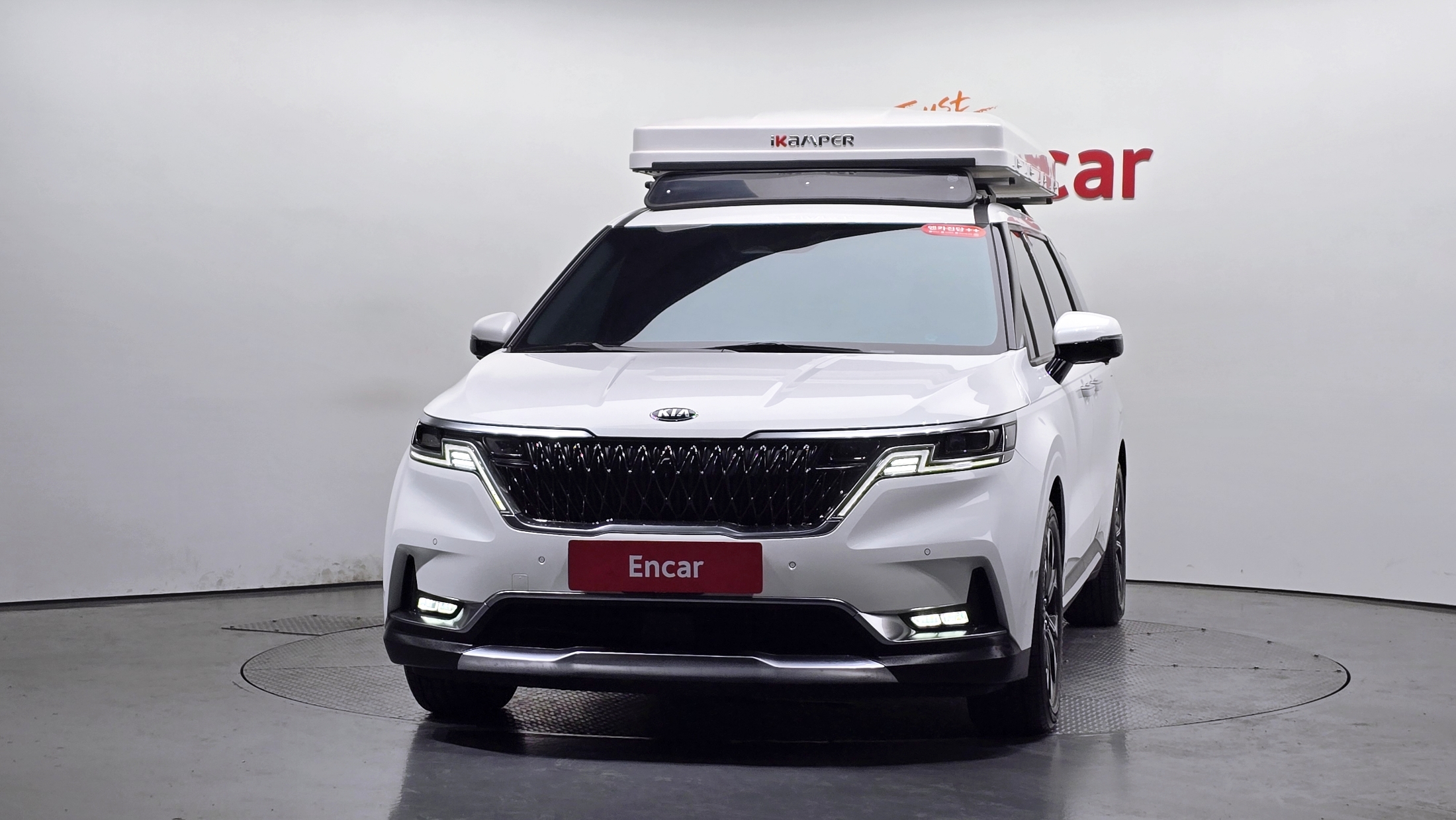 KIA CARNIVAL photo 3