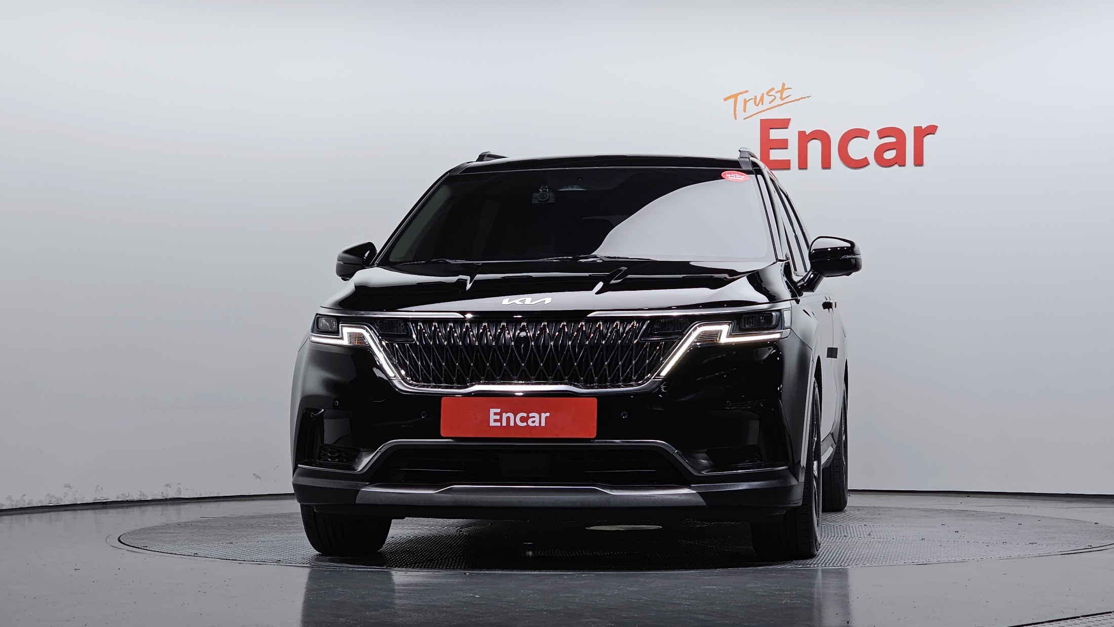 KIA CARNIVAL photo 3
