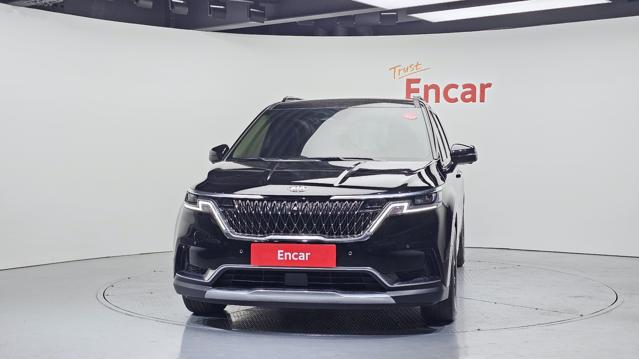 KIA CARNIVAL photo 3