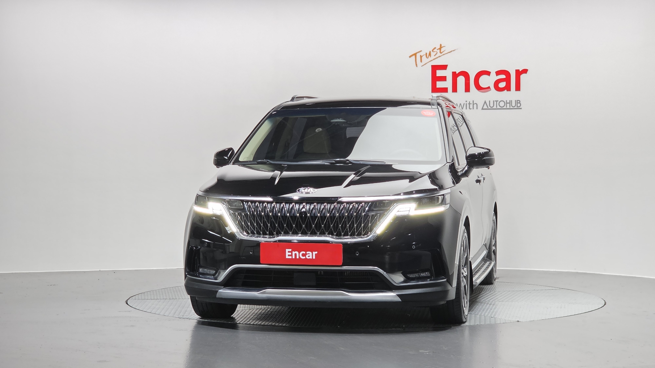 KIA CARNIVAL photo 3
