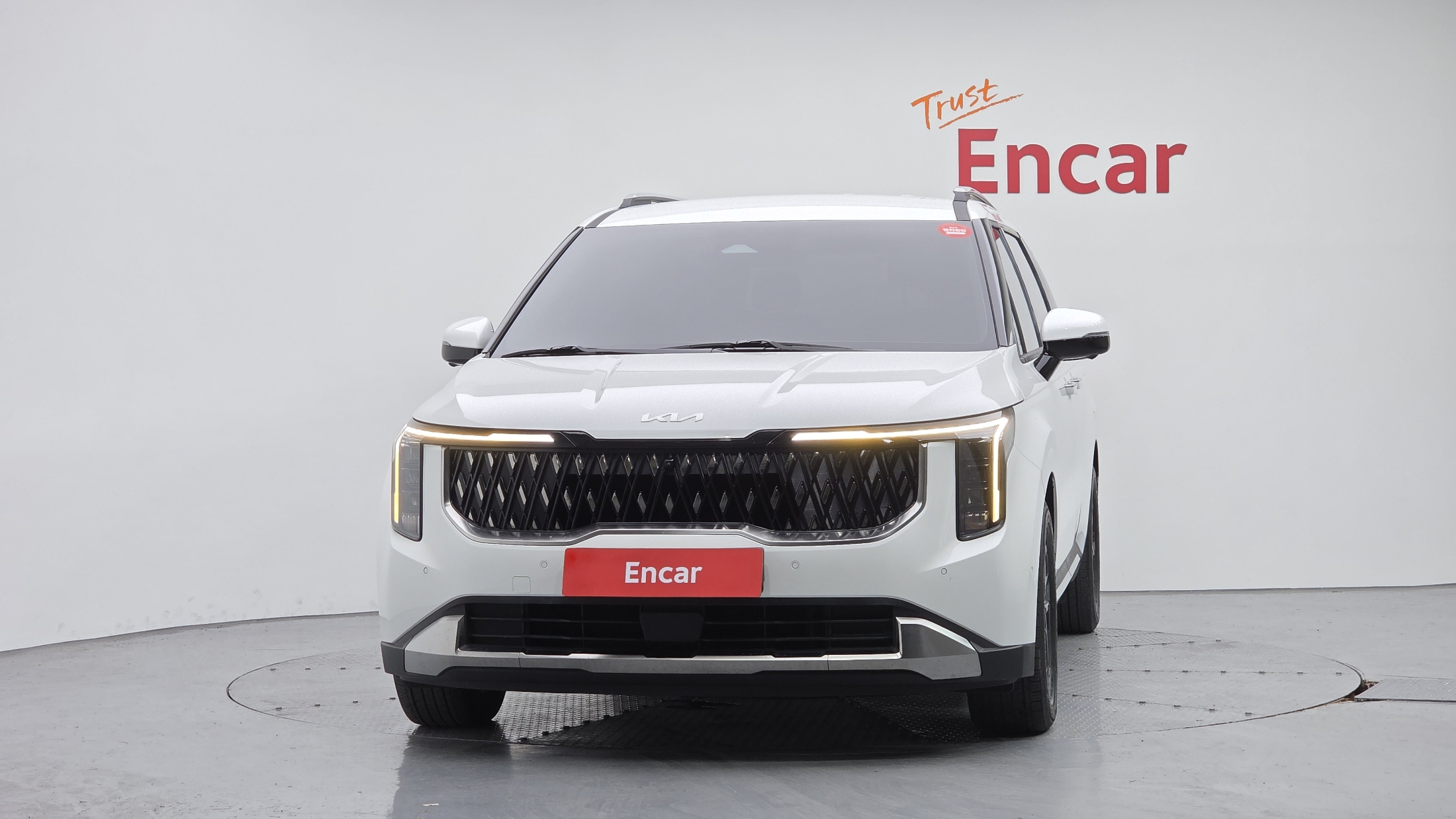 KIA CARNIVAL photo 3