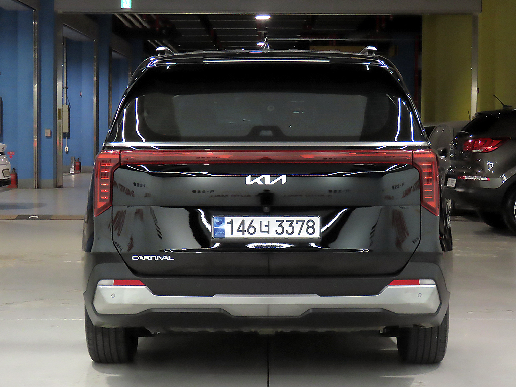 KIA CARNIVAL photo 3