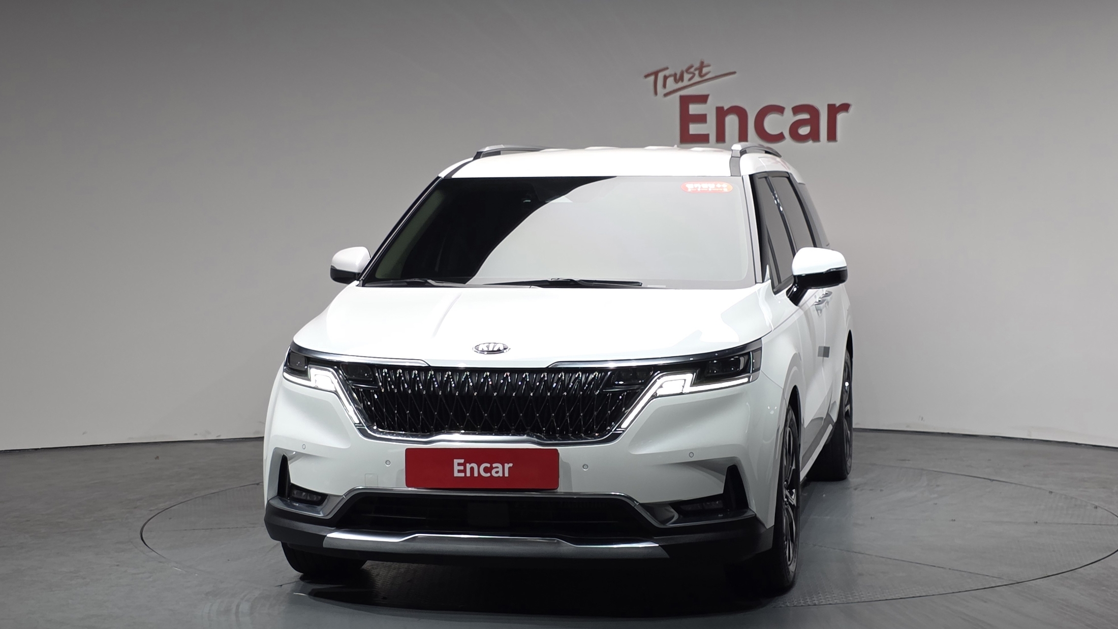 KIA CARNIVAL photo 3