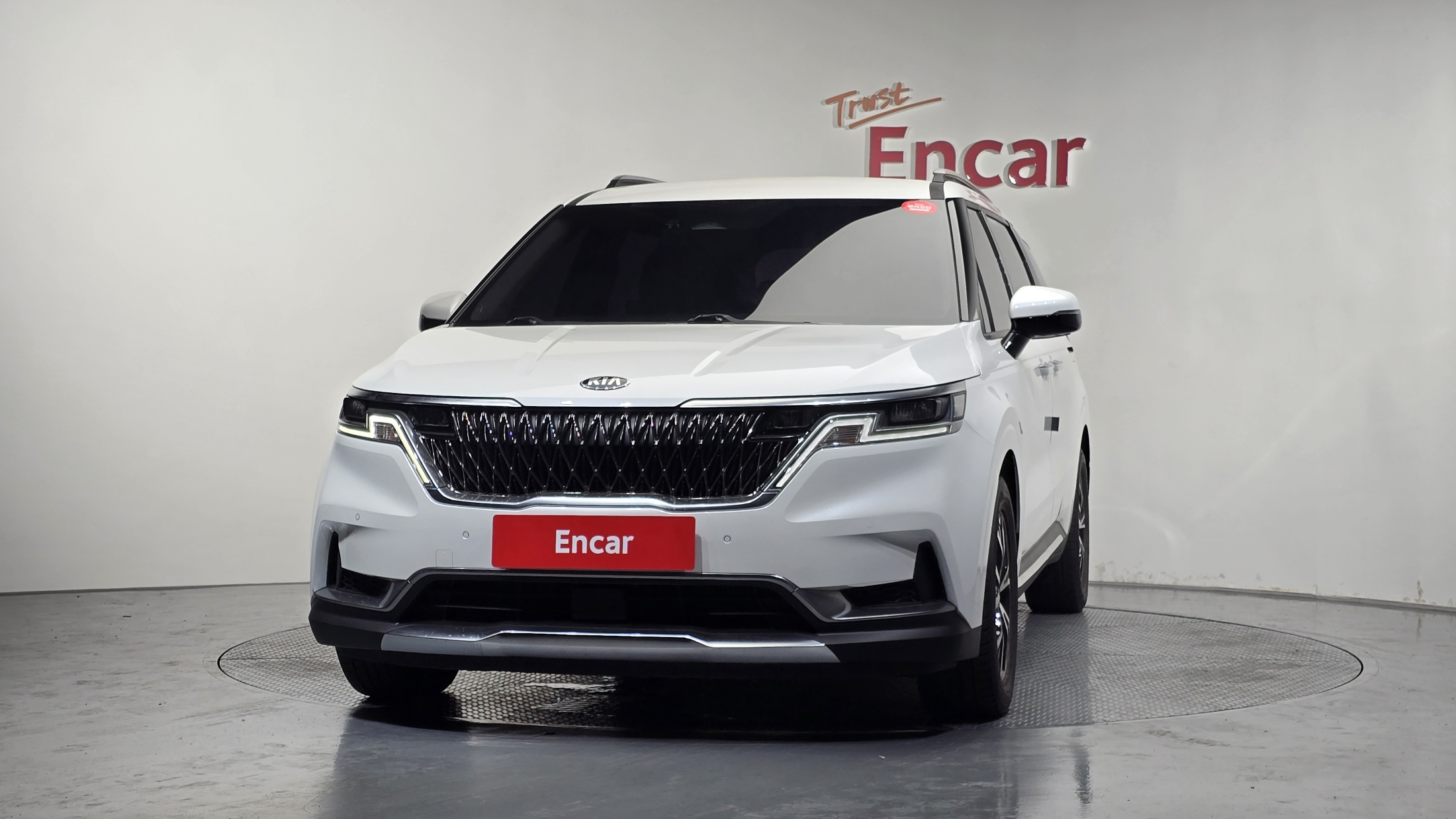 KIA CARNIVAL photo 2