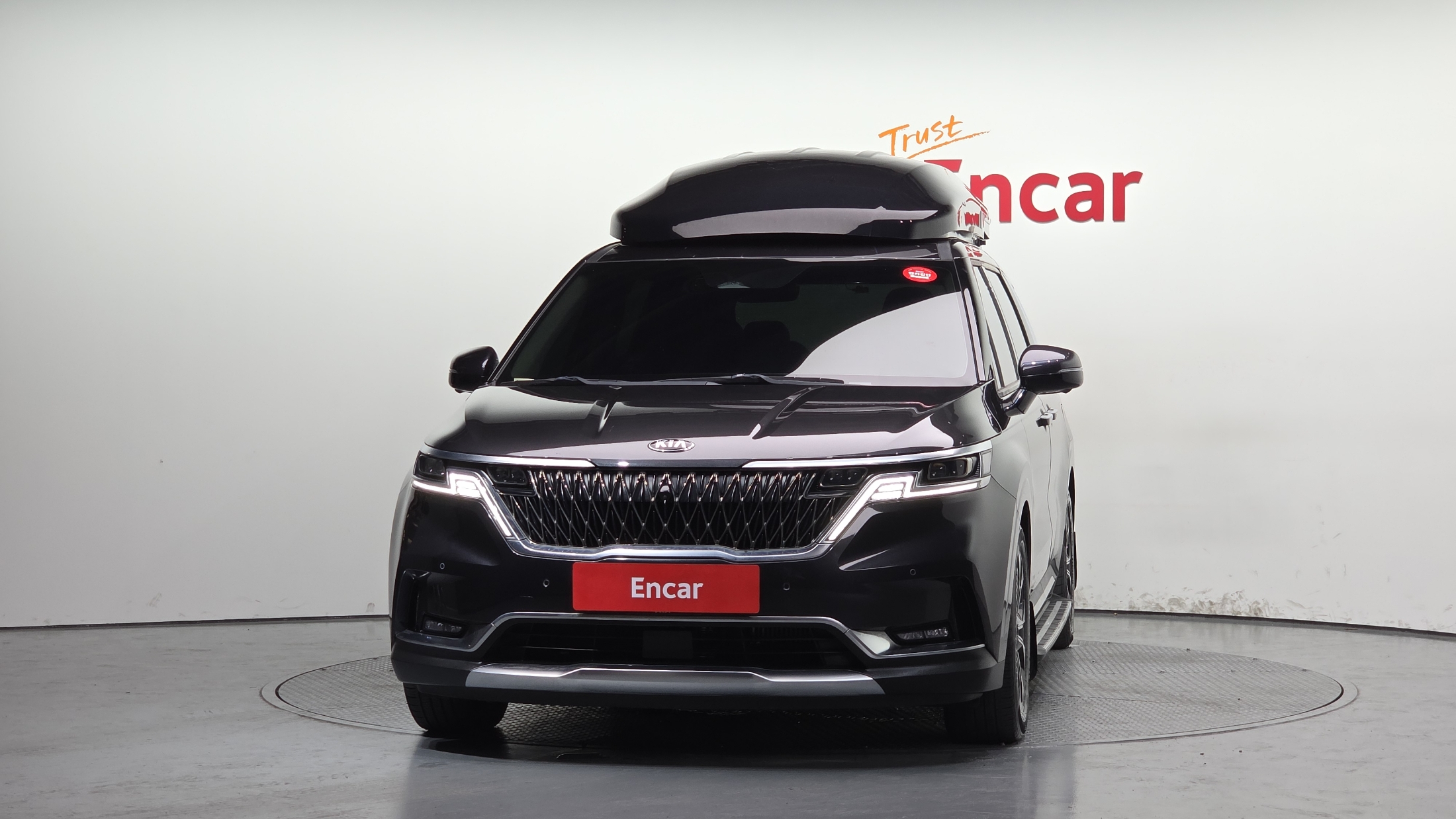KIA CARNIVAL photo 3