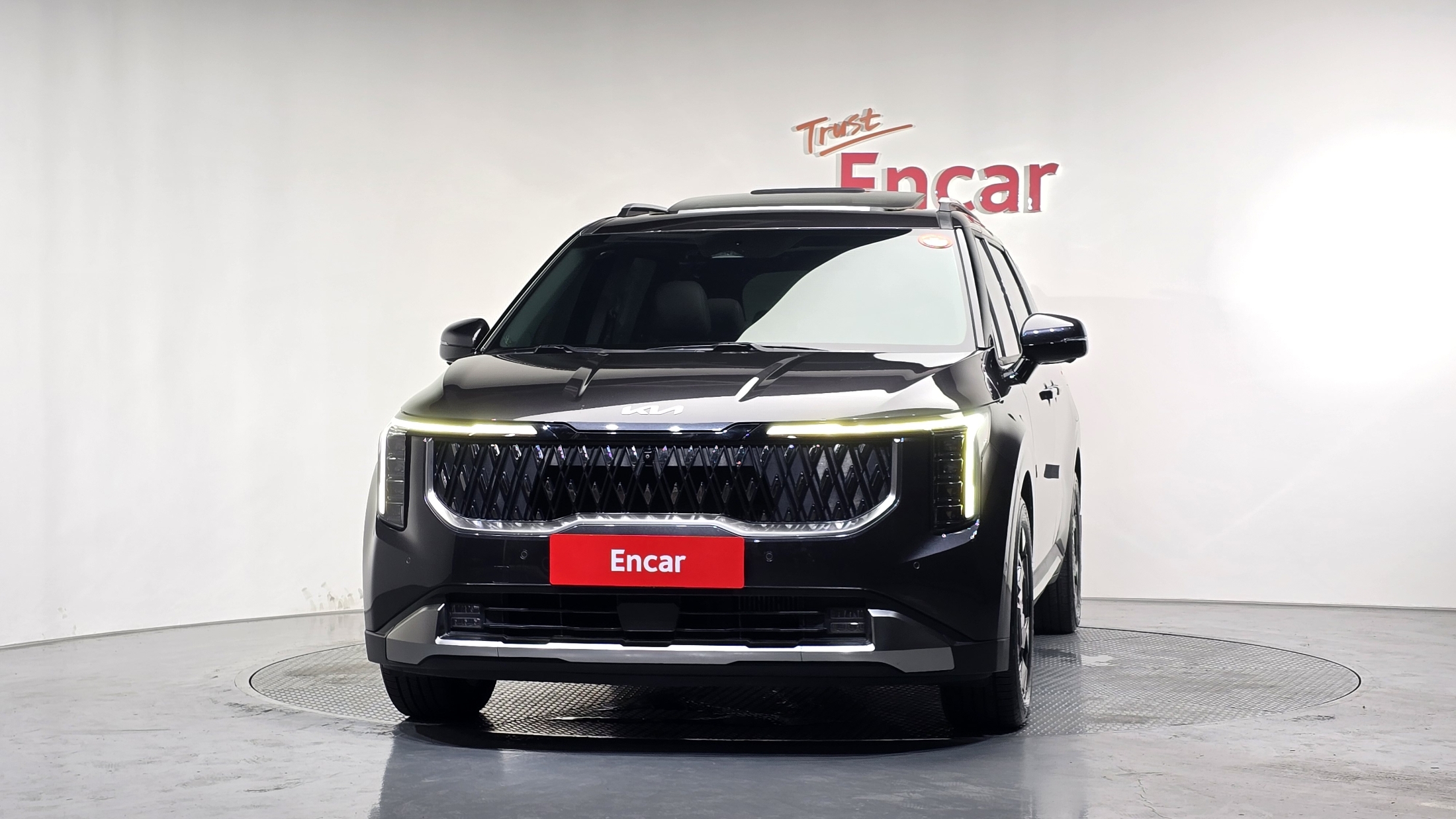 KIA CARNIVAL photo 3