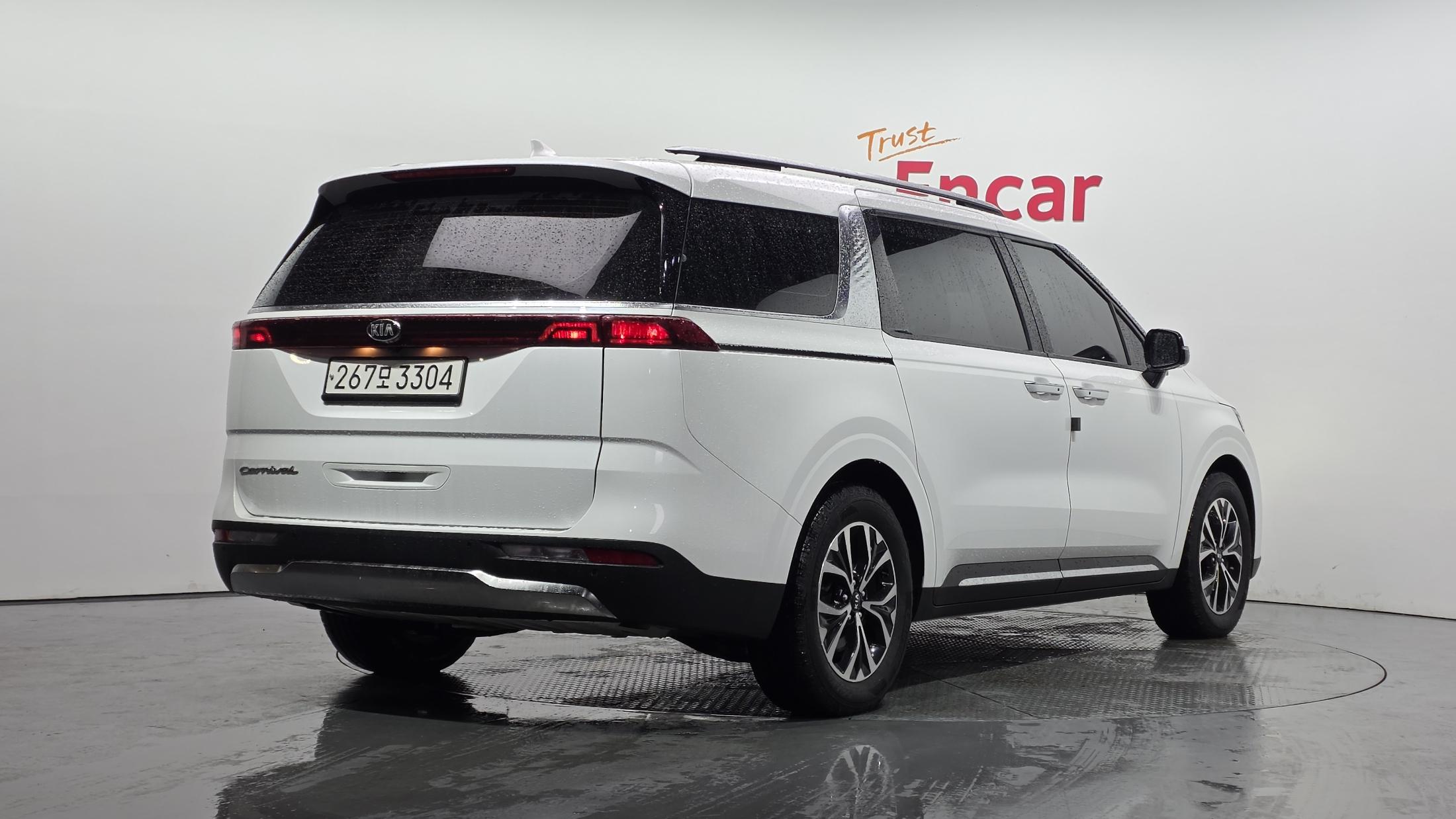 KIA CARNIVAL photo 2