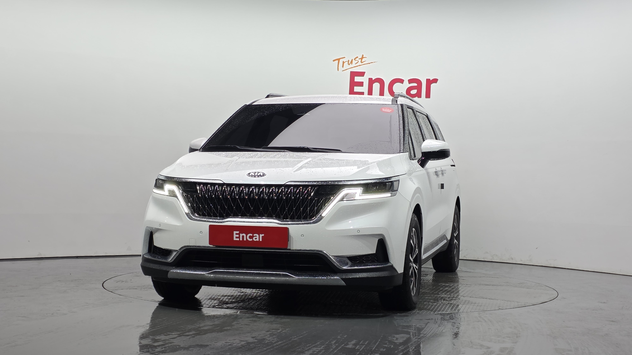 KIA CARNIVAL photo 3