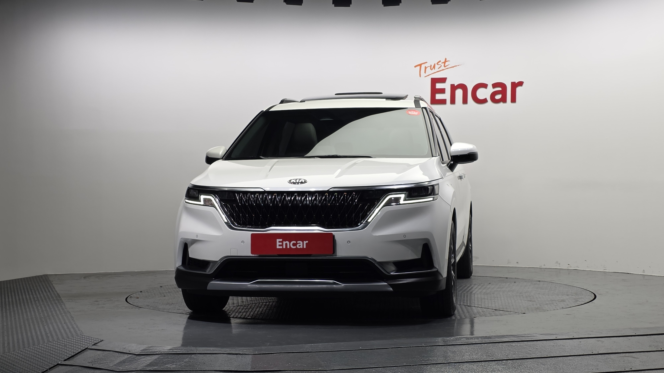KIA CARNIVAL photo 2