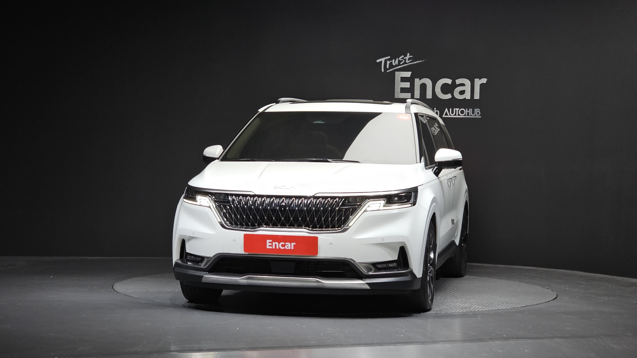 KIA CARNIVAL photo 3