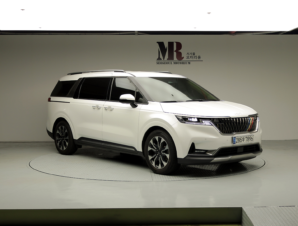 KIA CARNIVAL photo 2