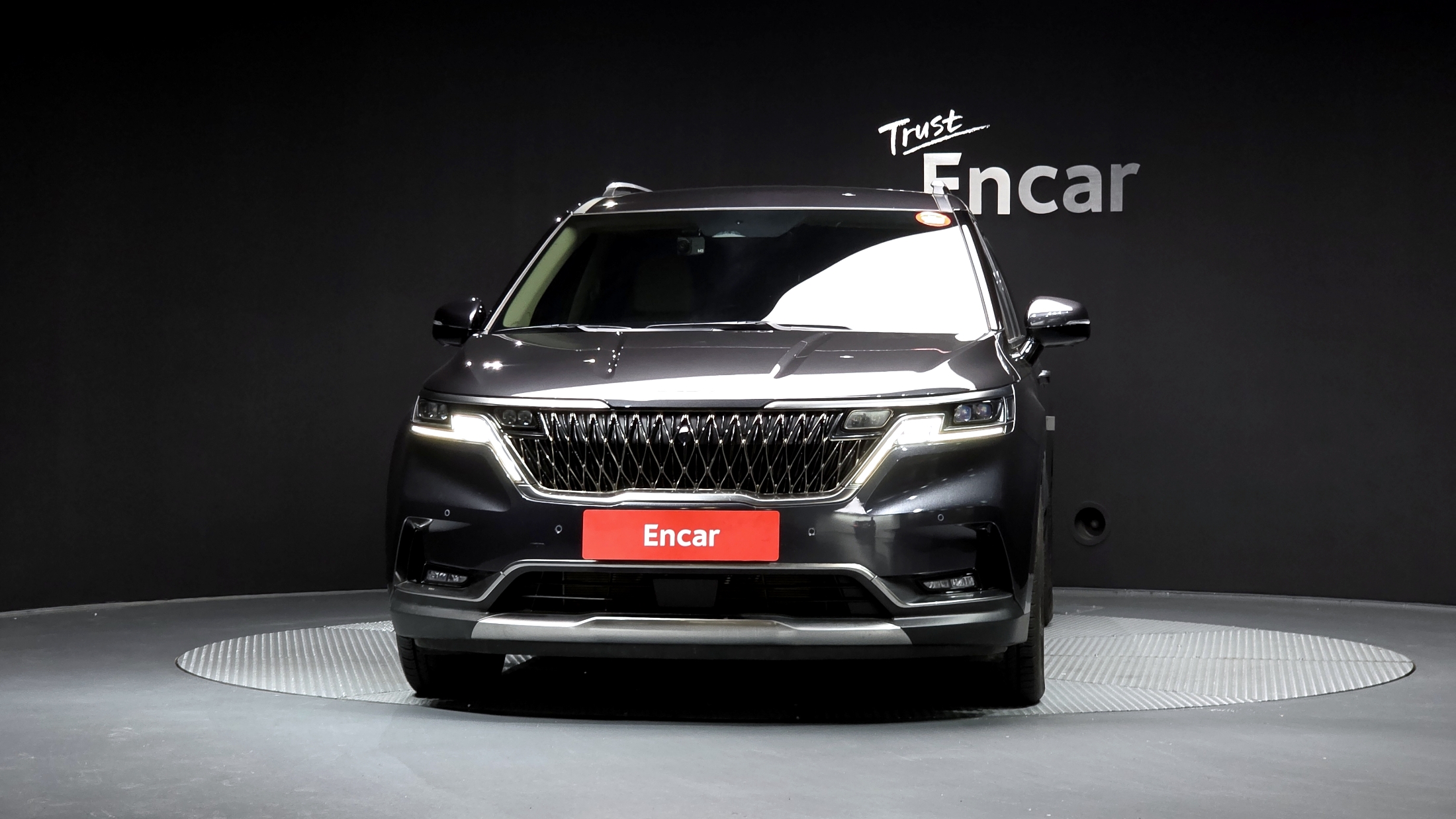 KIA CARNIVAL photo 3