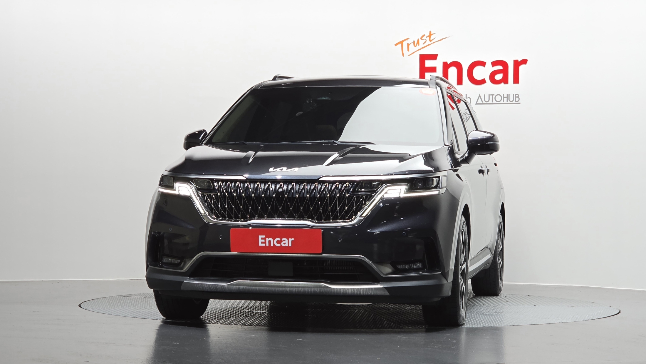 KIA CARNIVAL photo 3