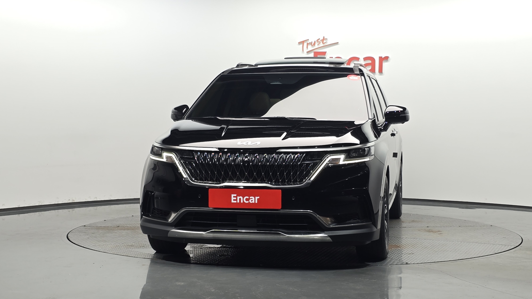 KIA CARNIVAL photo 3