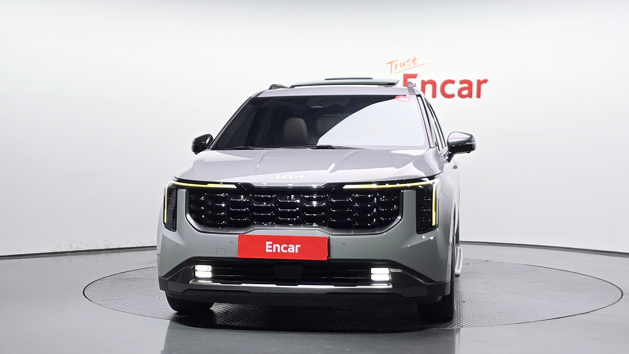KIA CARNIVAL photo 3