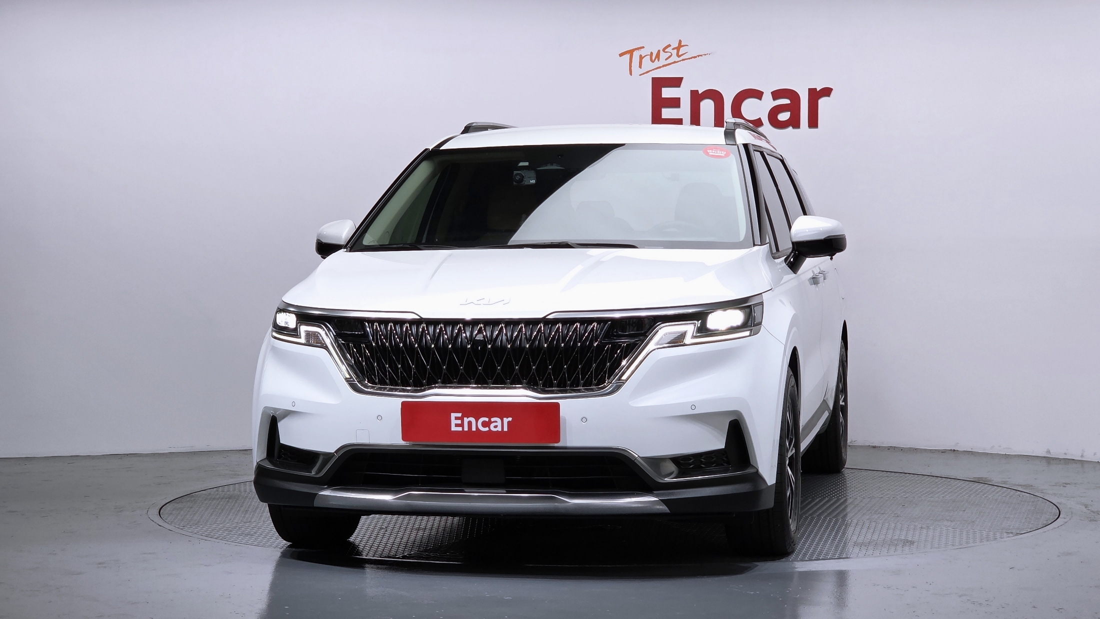KIA CARNIVAL photo 3
