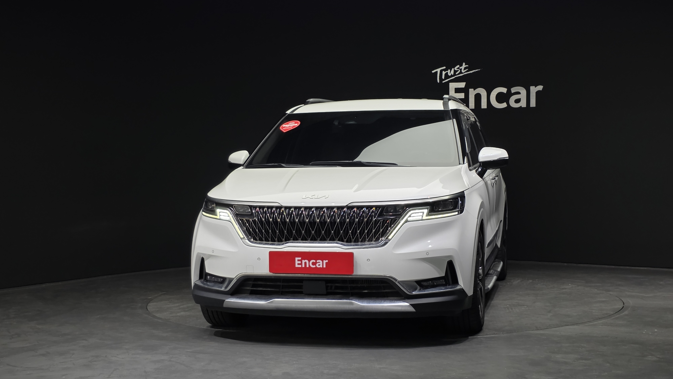 KIA CARNIVAL photo 3