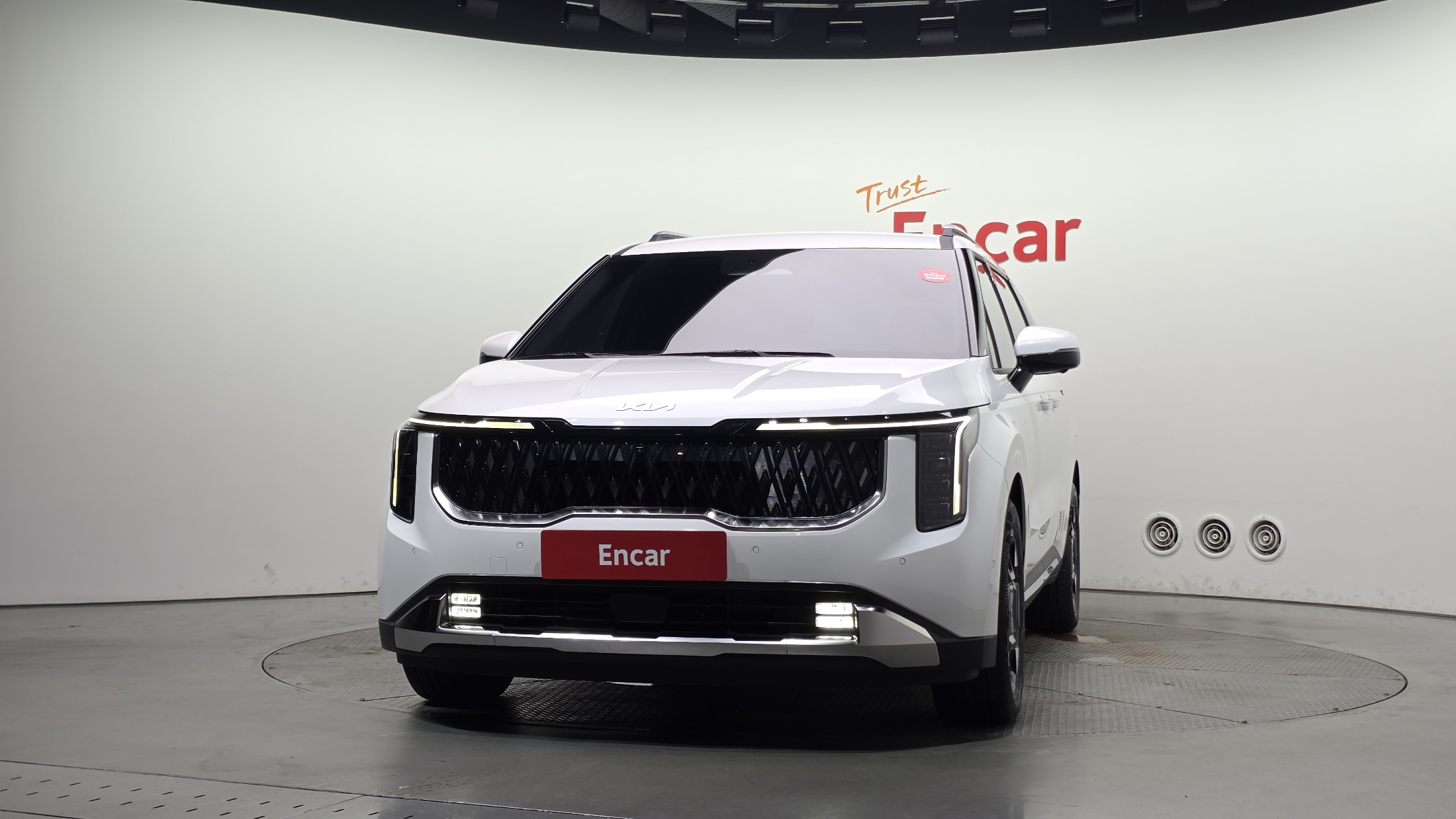 KIA CARNIVAL photo 3