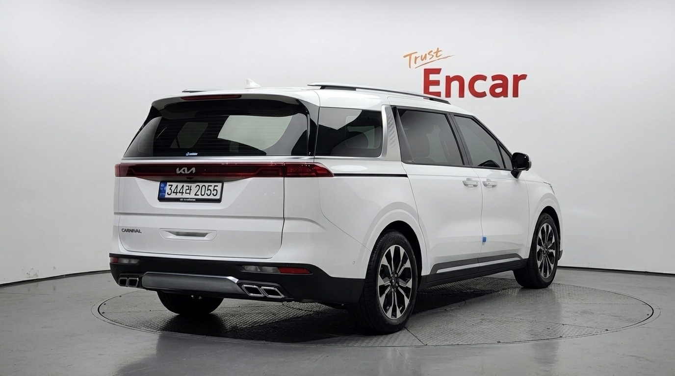KIA CARNIVAL photo 2