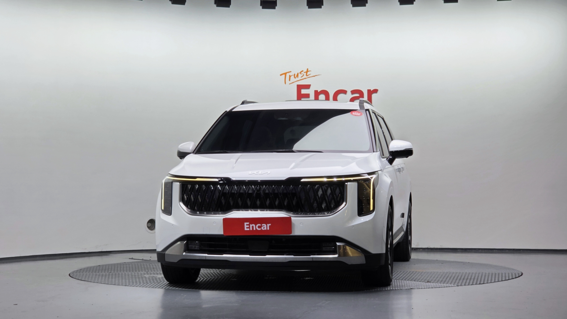 KIA CARNIVAL photo 3