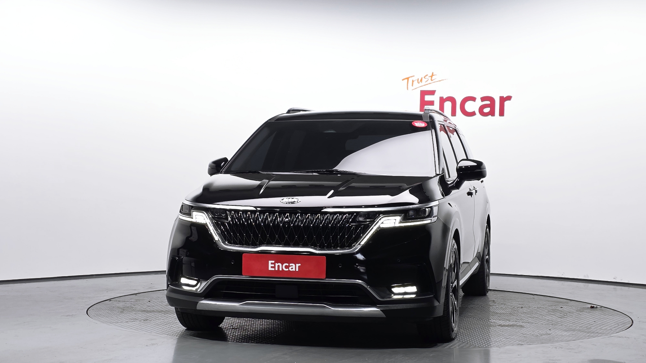 KIA CARNIVAL photo 3