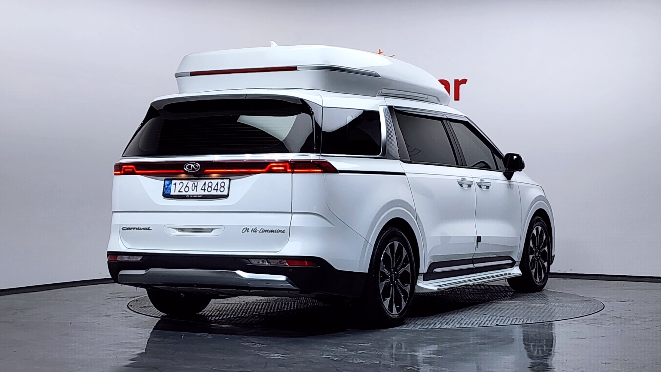 KIA CARNIVAL photo 2