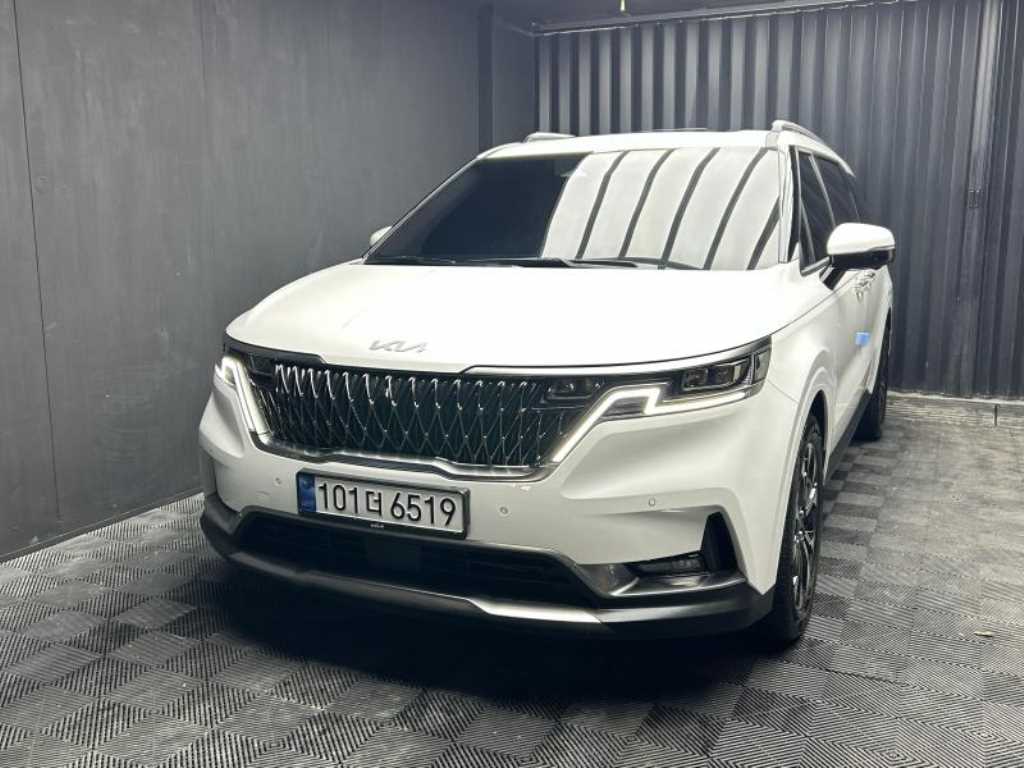 KIA CARNIVAL photo 2