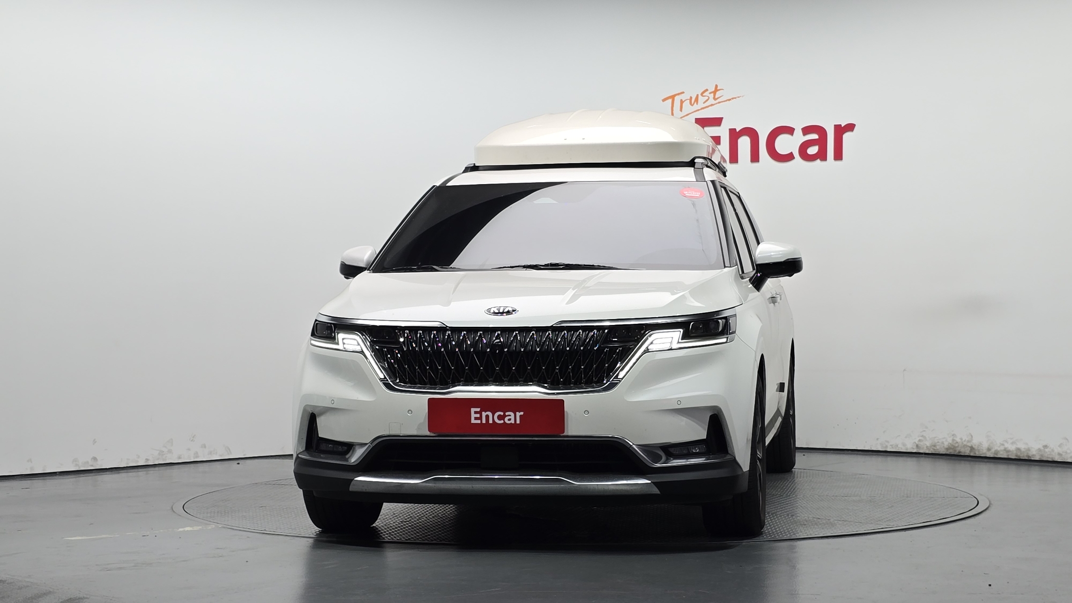 KIA CARNIVAL photo 3