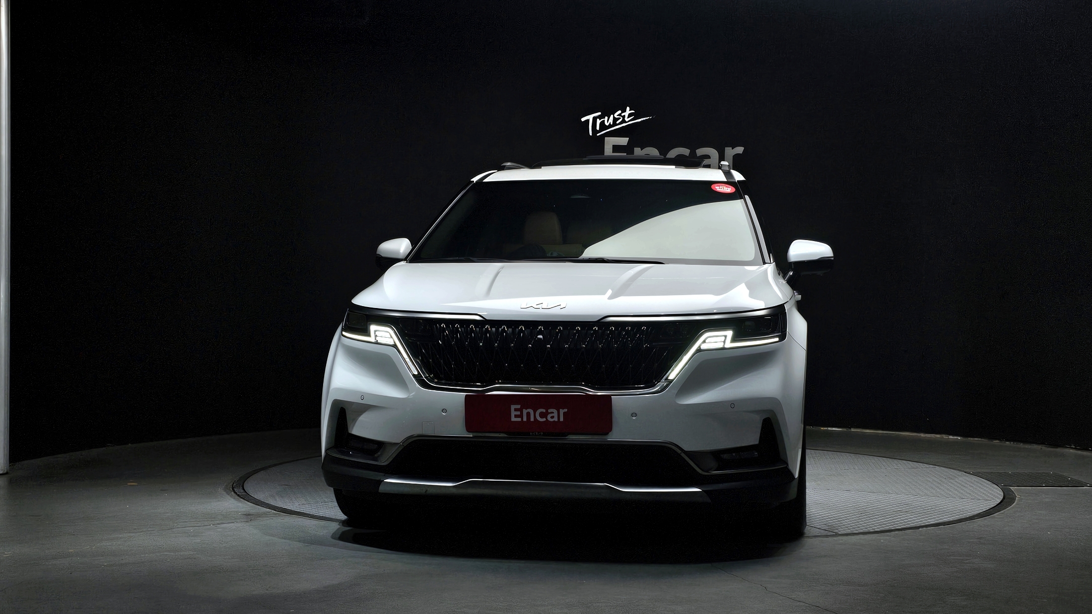 KIA CARNIVAL photo 3