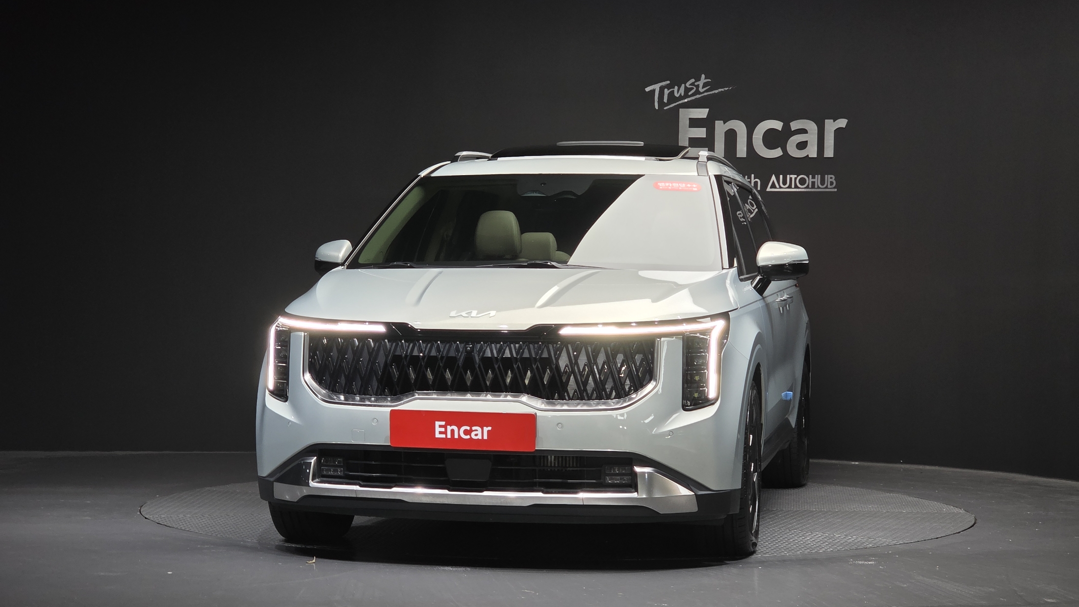 KIA CARNIVAL photo 3