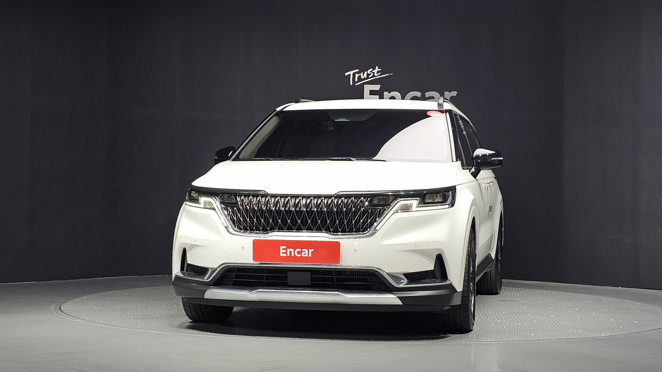 KIA CARNIVAL photo 3