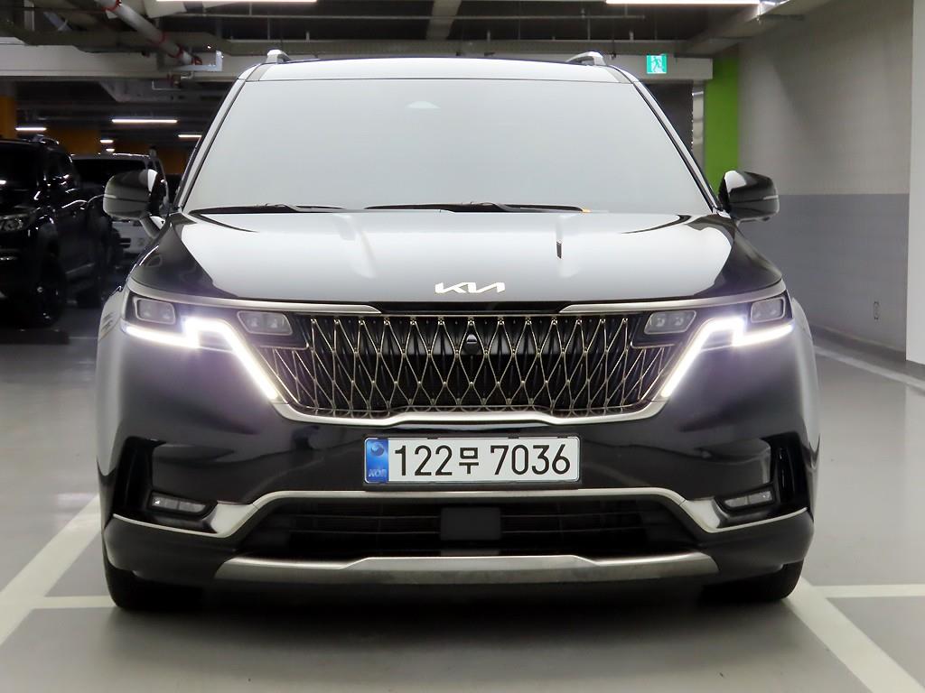KIA CARNIVAL photo 2