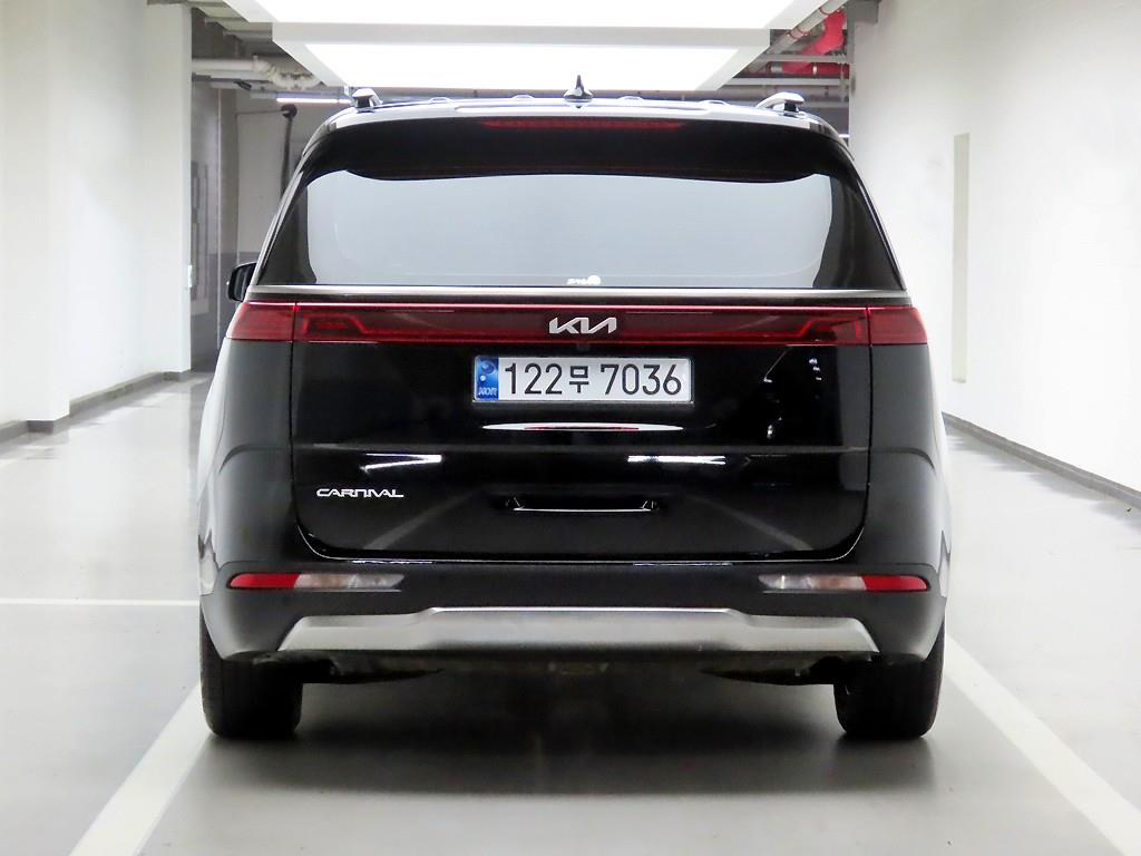 KIA CARNIVAL photo 3
