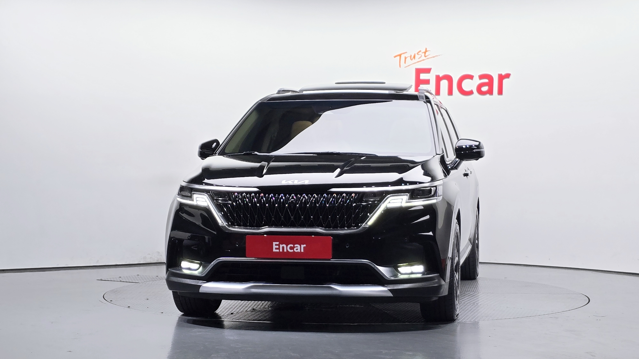 KIA CARNIVAL photo 3
