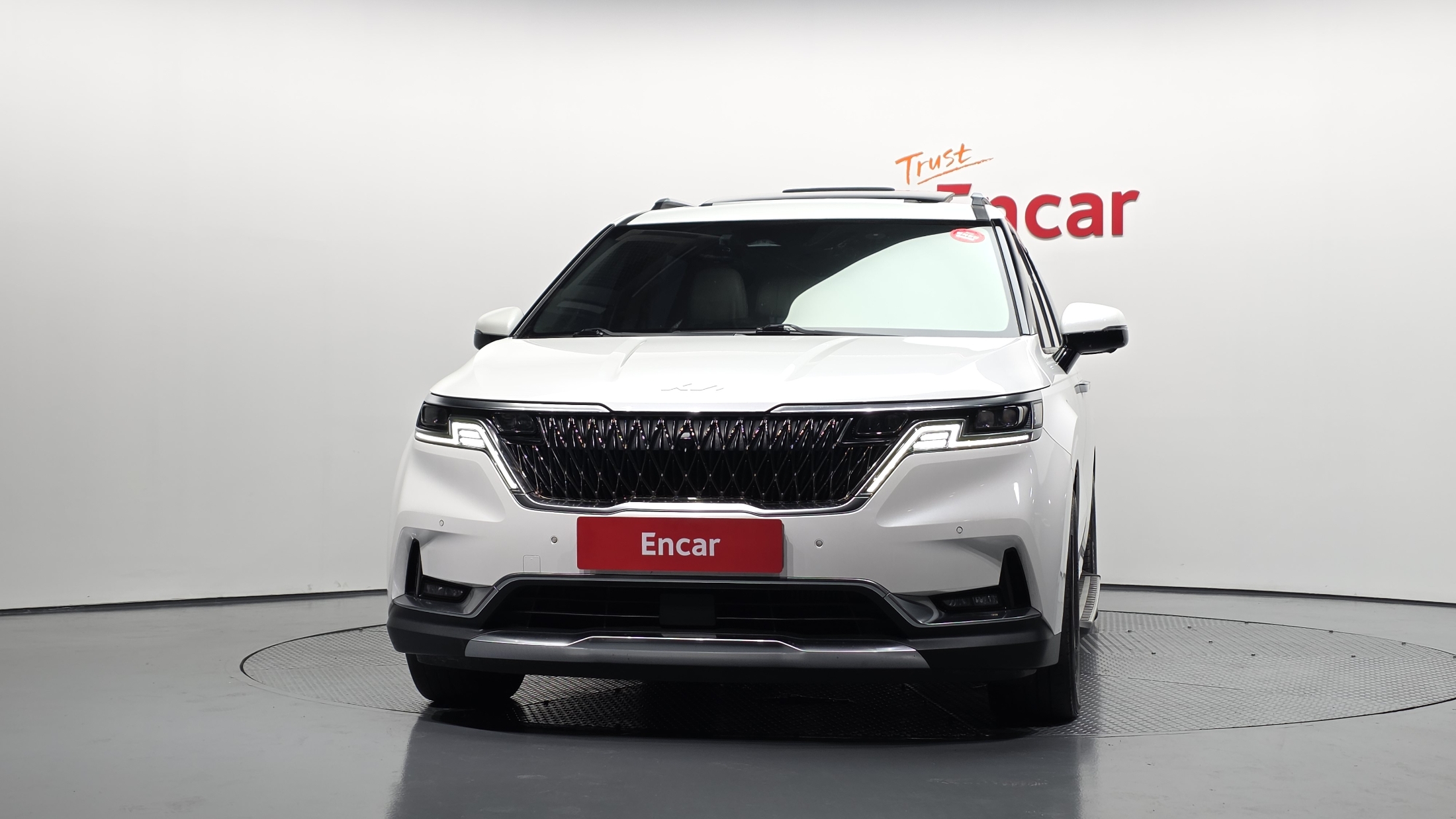 KIA CARNIVAL photo 3