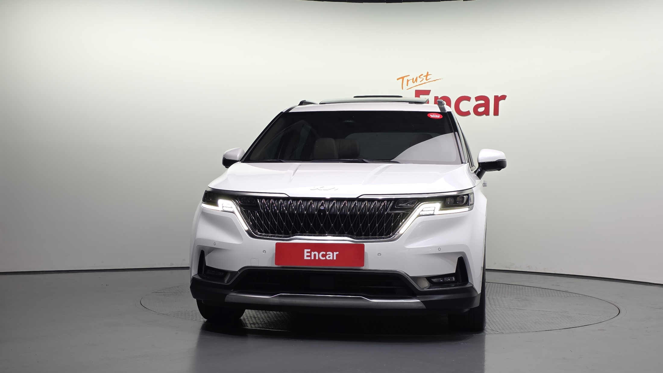 KIA CARNIVAL photo 3
