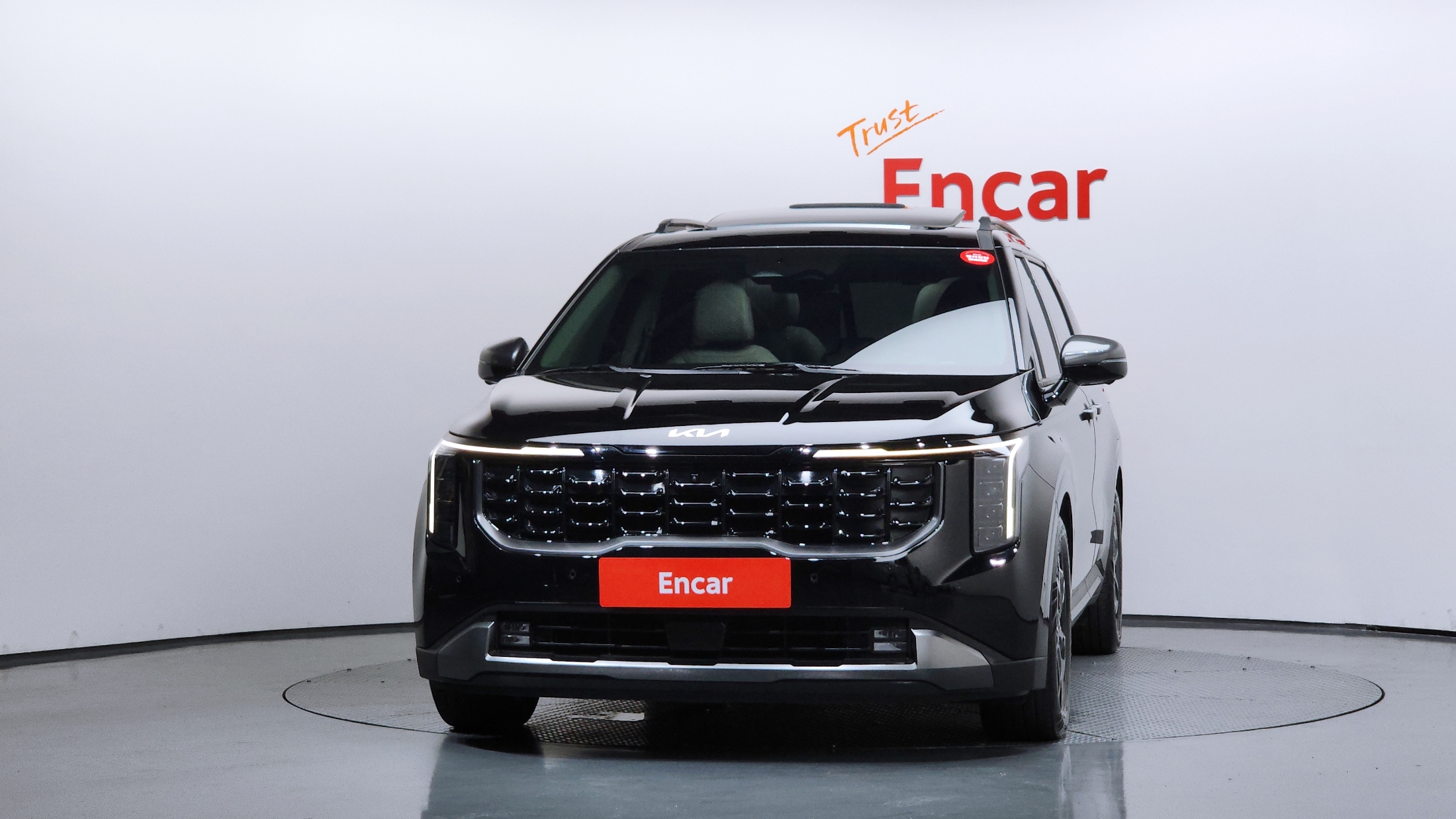 KIA CARNIVAL photo 3
