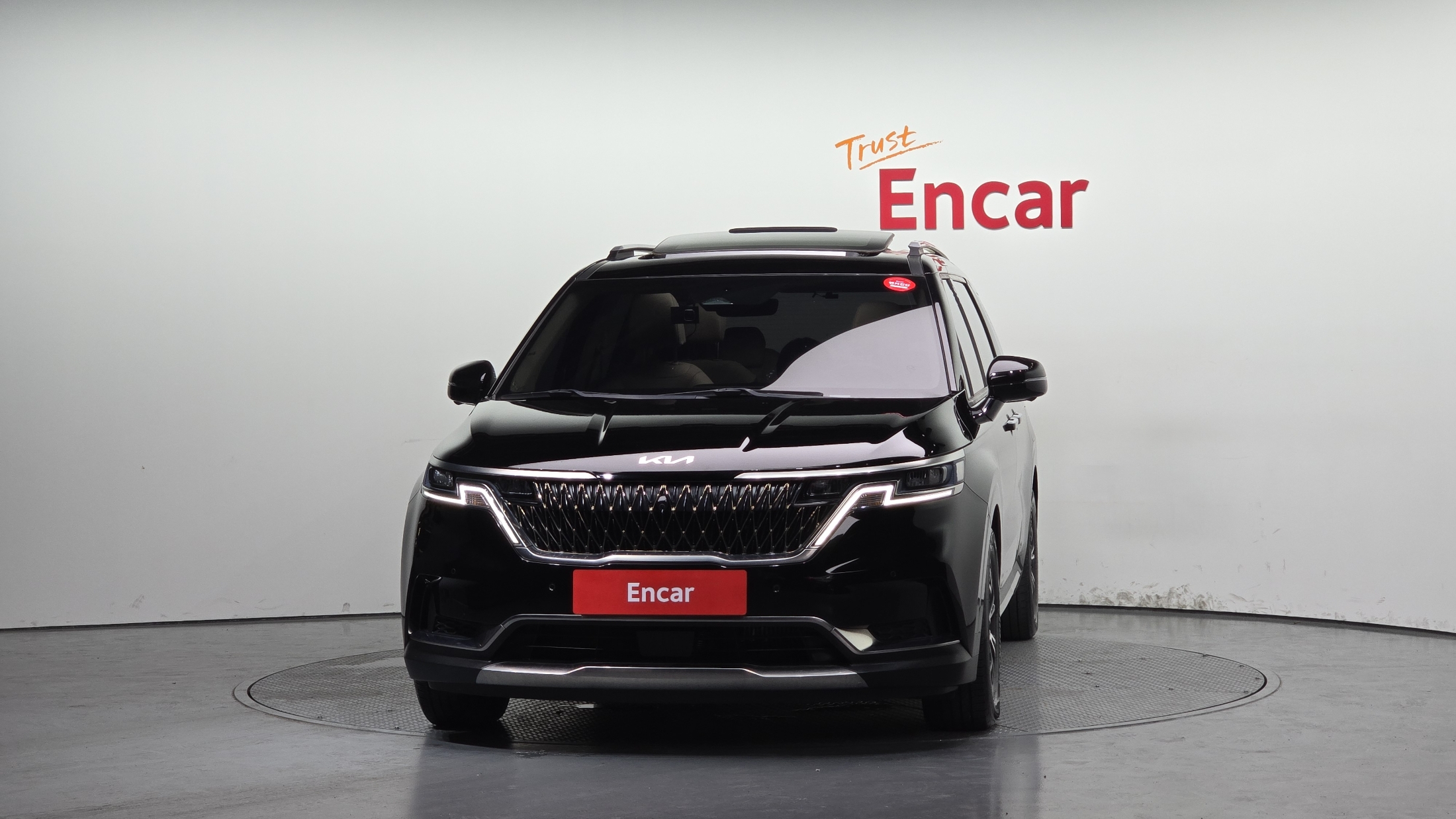 KIA CARNIVAL photo 3
