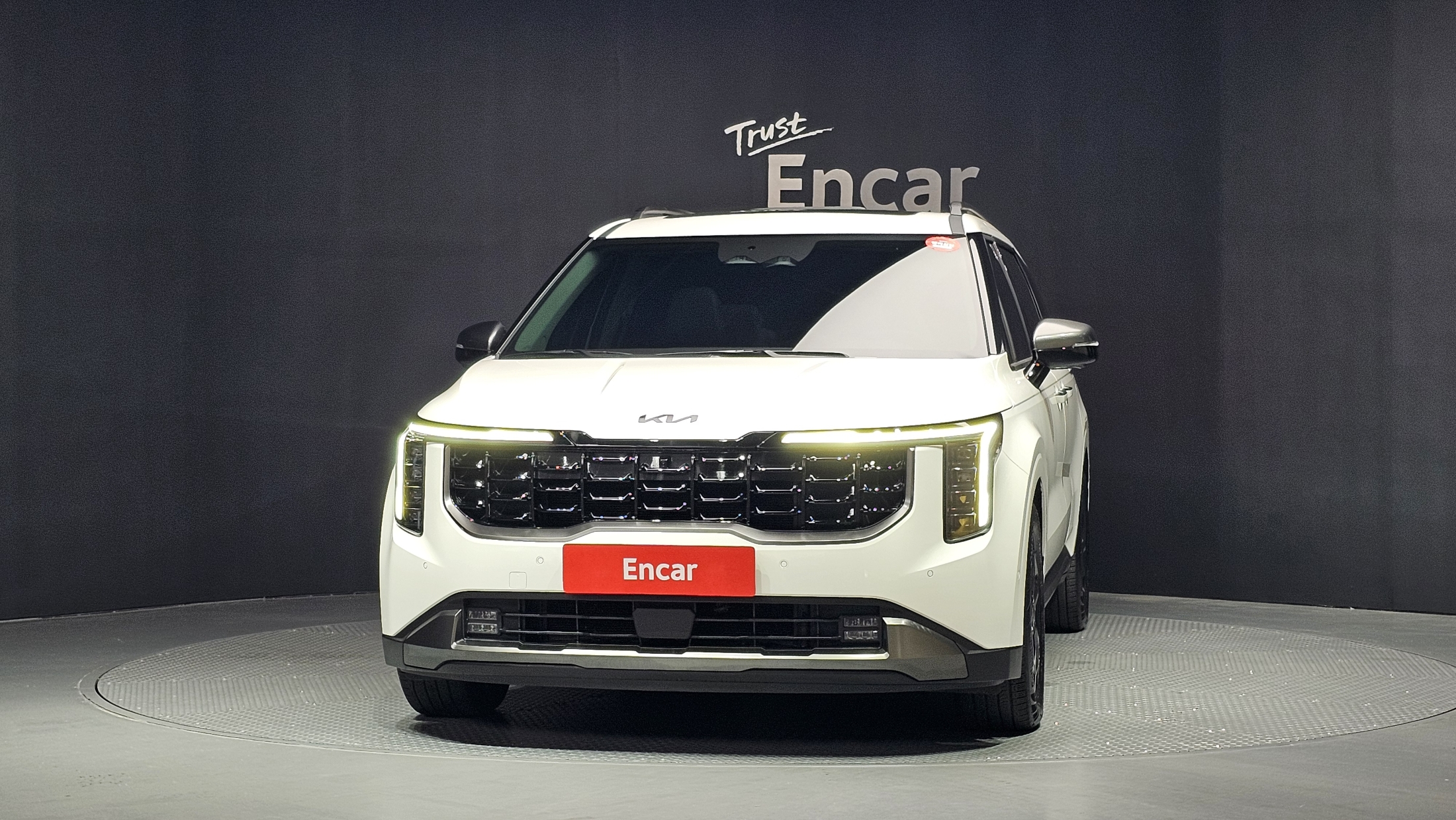 KIA CARNIVAL photo 3