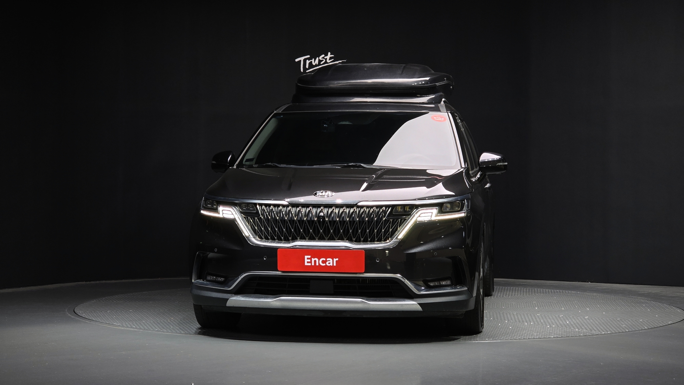 KIA CARNIVAL photo 3