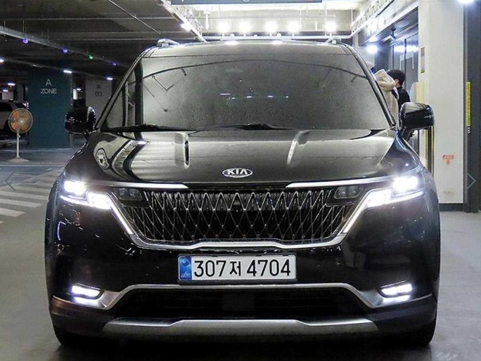 KIA CARNIVAL
